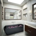 Bathroom Decorating Ideas for Small Baths